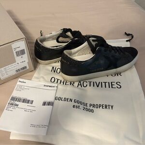 Women’s size 36 Golden Goose like new!